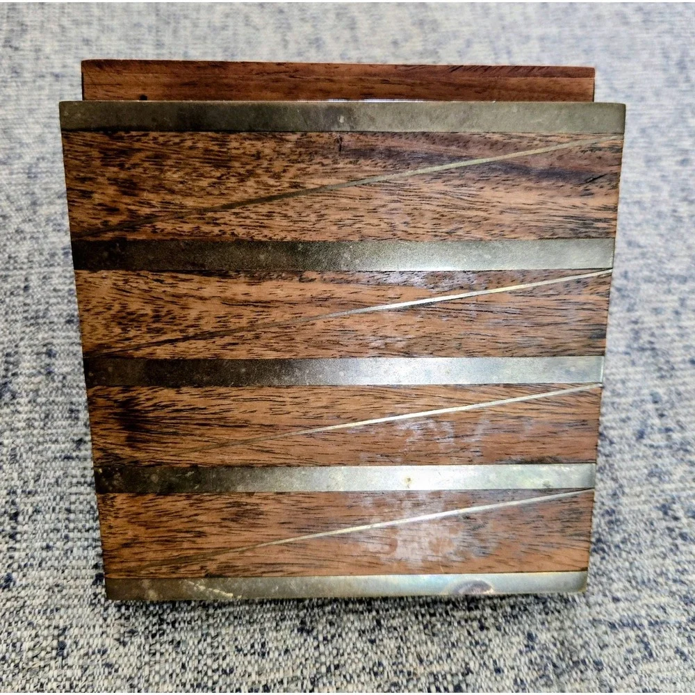Vintage Wooden Trinket Box With Brass Inlays - 5